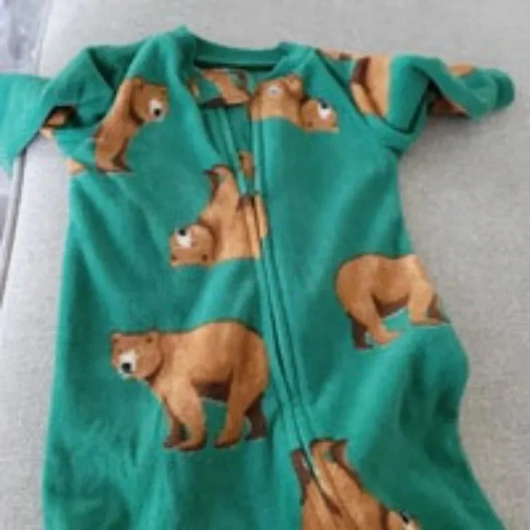 Carters footie pajama bundle 6 months - Picture 4 of 4